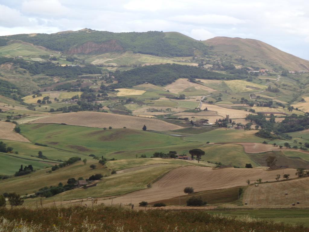 Agriturismo San Pietro กานจิ ภายนอก รูปภาพ